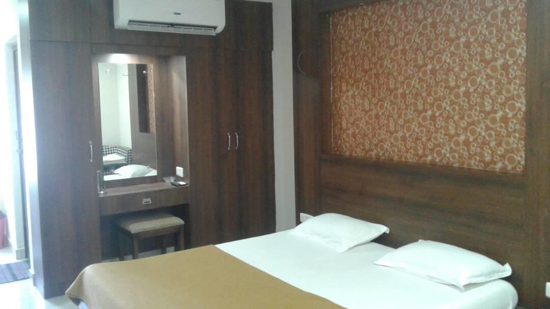Hotel Gowri Sankar Ambasamudram Экстерьер фото
