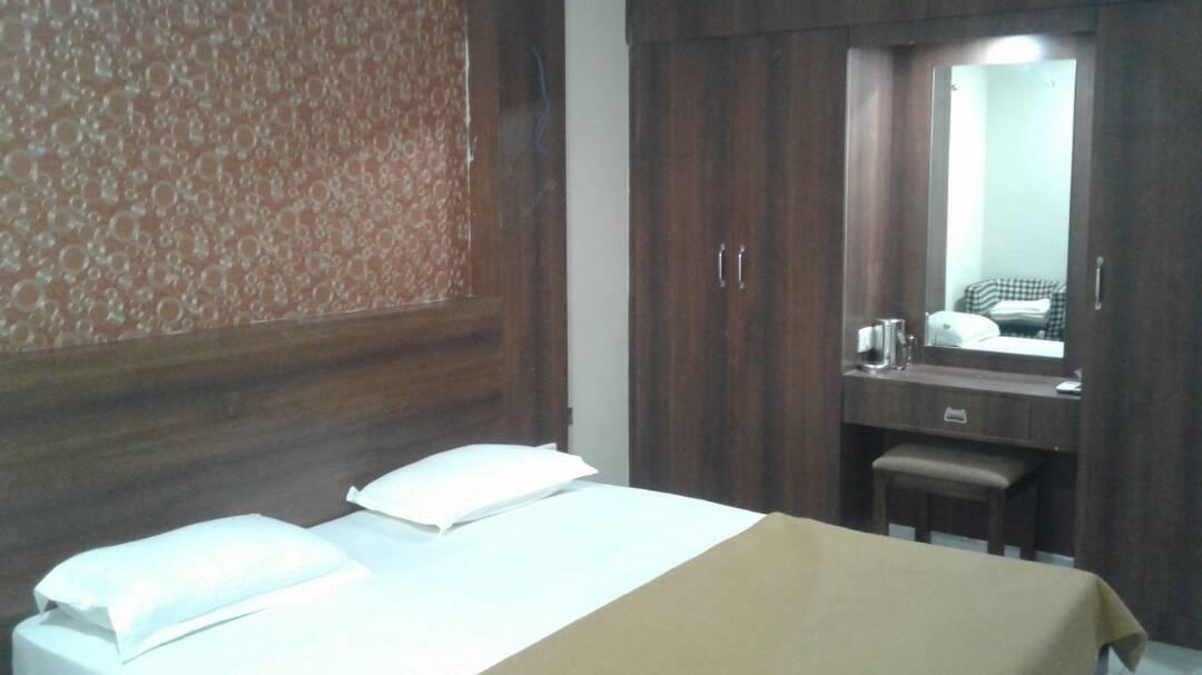 Hotel Gowri Sankar Ambasamudram Экстерьер фото